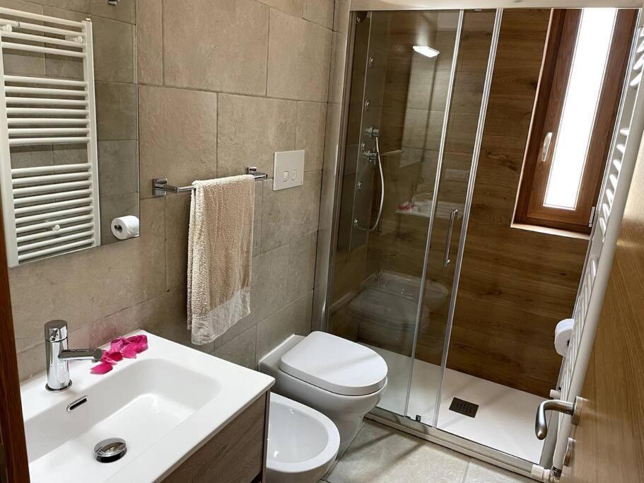 Rose Country Villa กัสซาโน เดลเล มูร์เจ ภายนอก รูปภาพ