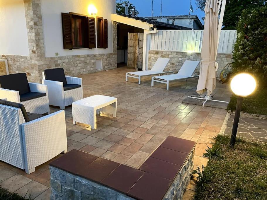 Rose Country Villa กัสซาโน เดลเล มูร์เจ ภายนอก รูปภาพ
